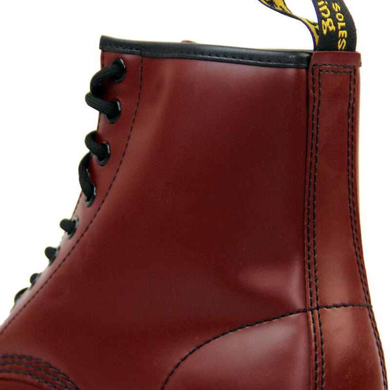 Dr. Martens 1460 Glatte weibliche kirschrote Lederstiefel